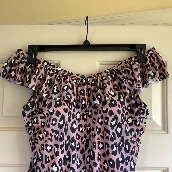 G.I.L.I. Convertible Ruffle Top One-Piece Swimsuit Pink Leopard SZ 12 NWOT - Picture 2 of 16